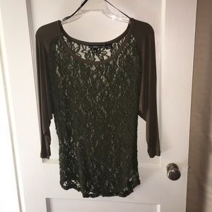 Green Lace quarter sleeve top